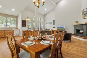 Dining - Widgi Creek Retreat (Bend)