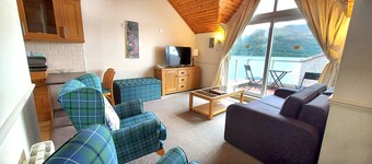 Loch Rannoch Highland Club Lochside Lodge 08