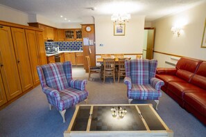 House | 2 bedrooms - Loch Rannoch Highland Club Red Squirrel Lodge 02 (Pitlochry)