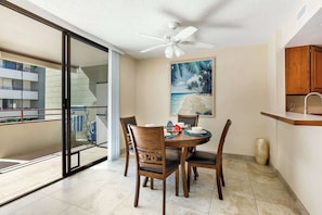 Condo, Multiple Beds, Lanai, Pool View (Honu Hale) | Dining