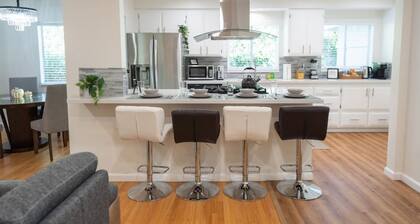 Disneyland Renovated 3BR Fullerton House w Garage Fenced Yard p56