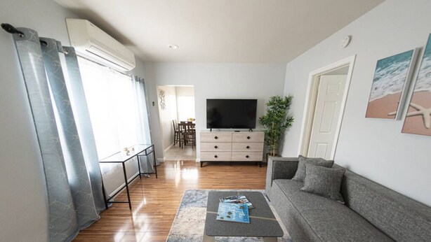 House | 1 bedroom - Updated 1-bedroom House IN Glendale With Private Patio Parking p5 (Glendale)