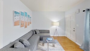 House | 1 bedroom - Updated 1-bedroom House IN Glendale With Private Patio Parking p5 (Glendale)