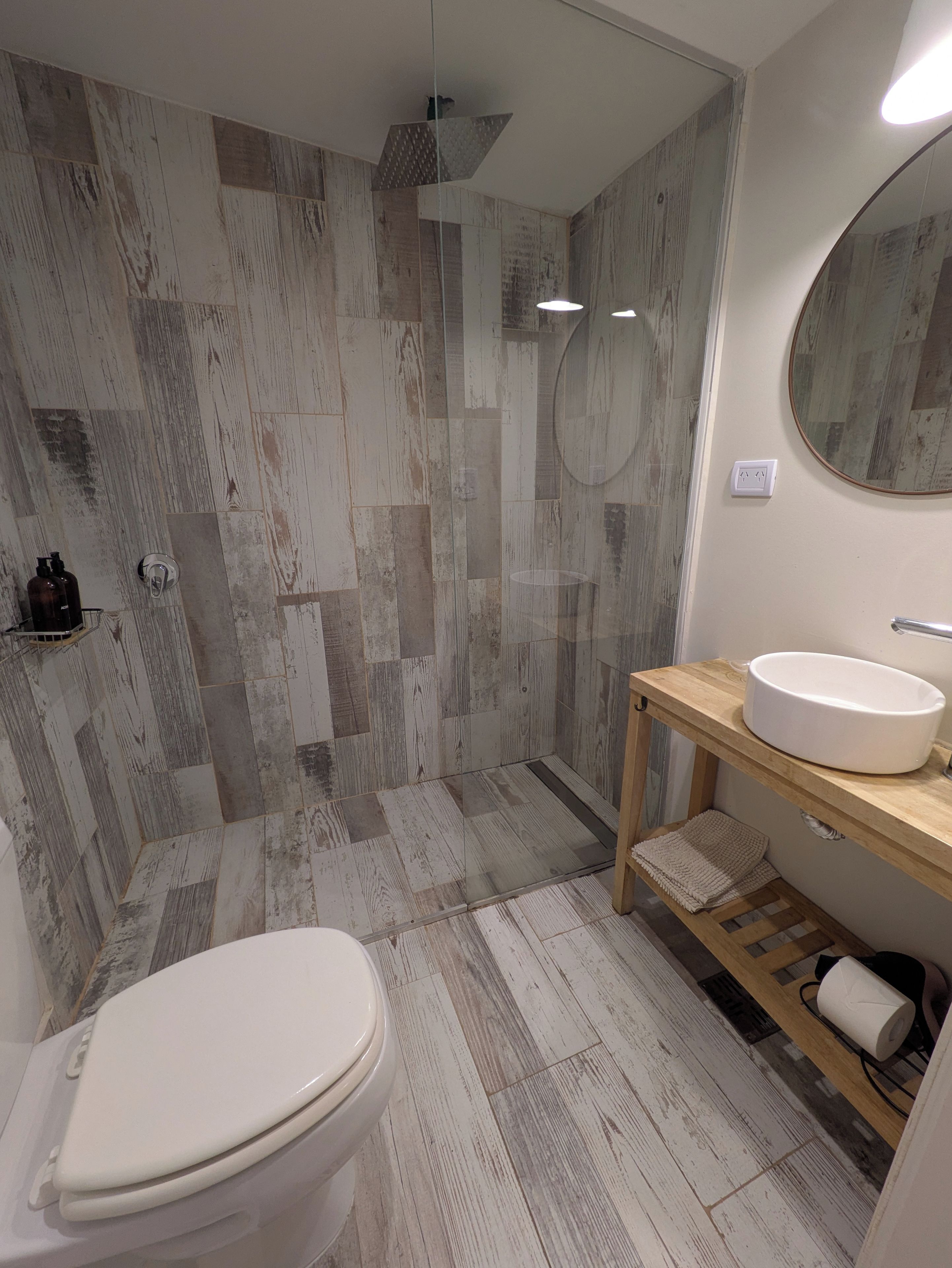 Superior Room | Bathroom | Shower, hair dryer, towels, soap