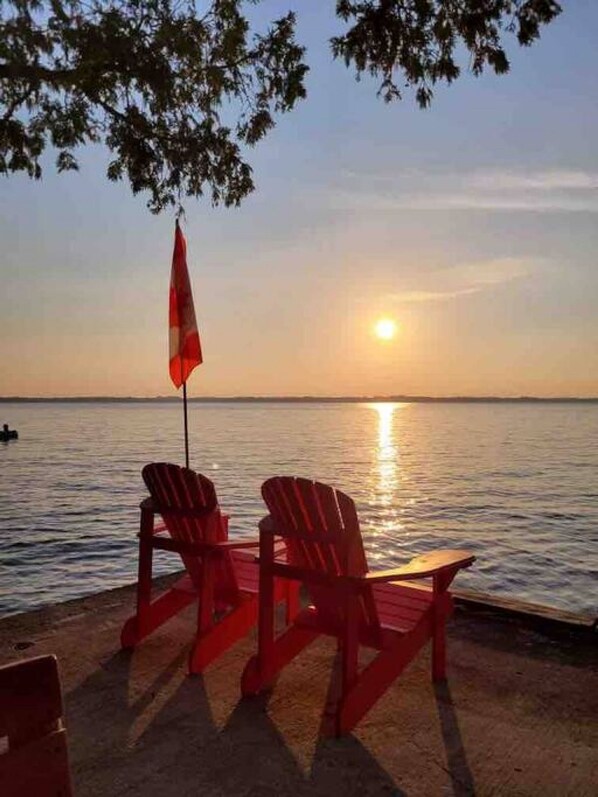 Apartment | 4 bedrooms - Rustic Pines Waterfront Cottage Clear Water (Kawartha Lakes)