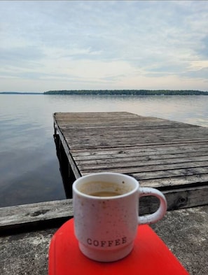 Room - Rustic Pines Waterfront Cottage Clear Water (Kawartha Lakes)