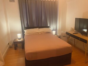 1 bedroom, iron/ironing board, travel cot, WiFi - In the heart of London (London)