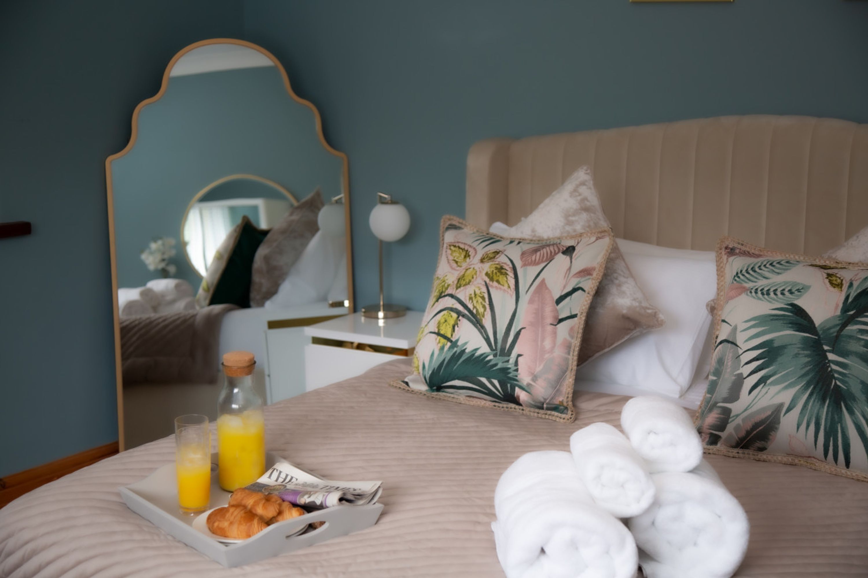 ハウス | 5 室のベッドルーム、デスク