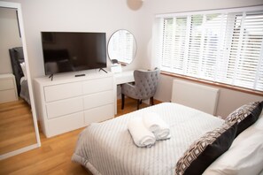 House, Smoking | 5 bedrooms, desk - Millbrook Lodge in Endmoor (Kendal)