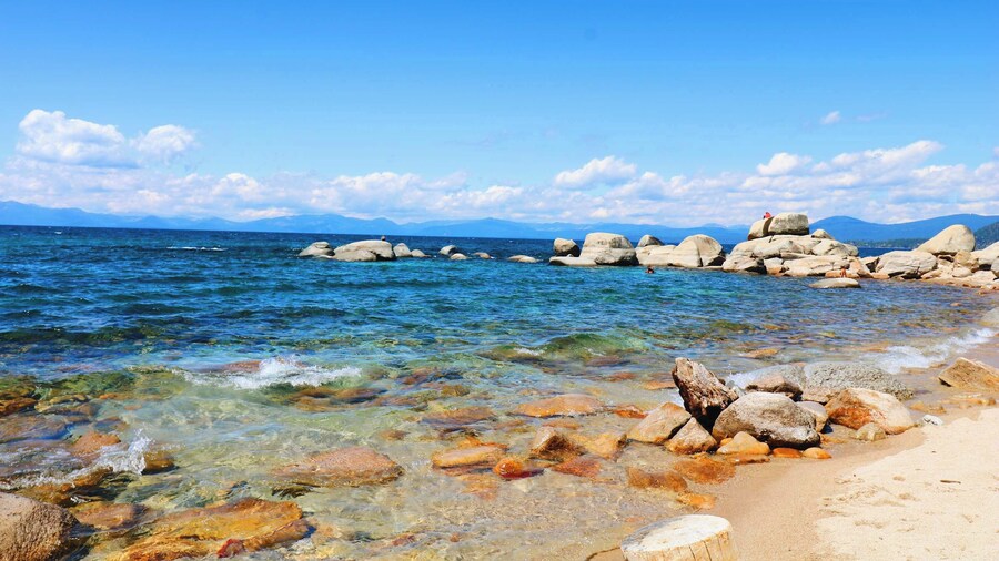 Tahoe City Getaway Minutes From Lake and Activities