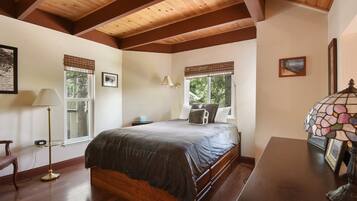 Townhome, Multiple Beds, Balcony, Mountain View (Getaway in Tahoe City) | 2 bedrooms, individually decorated, individually furnished, free WiFi
