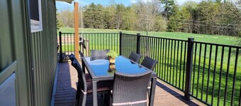 Family Friendly Cottage Walking Distance to Lions Head Beach