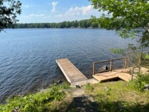 Room - Marmora Hideaway - Peaceful Cottage w Wi-fi Clearwater (Marmora and Lake)