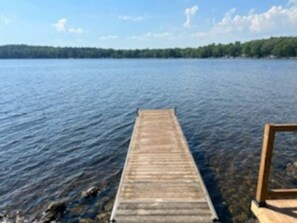 Room - Marmora Hideaway - Peaceful Cottage w Wi-fi Clearwater (Marmora and Lake)