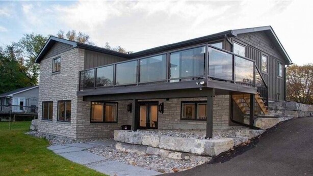 House | 4 bedrooms - Chemong Lake Cottage w Private Boat Launch (Selwyn)