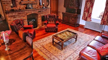 4 bedrooms
