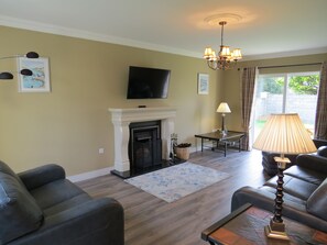3 bedrooms - 3 Bedroom Detached With Private Parking (Doonbeg)