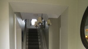 House - 3 Bedroom Detached With Private Parking (Doonbeg)
