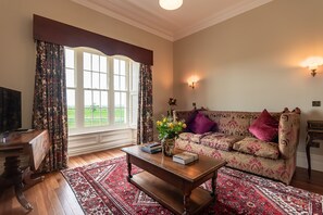 บ้านพัก | 8 ห้องนอน