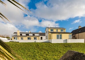 House | 5 bedrooms - Family Beach House Located Within a Short Stroll of Waterville (Waterville)