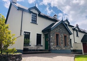 House | 3 bedrooms - 3 Bedroomed Home Just 15 Mins Walk From Kenmare Town (Kenmare)