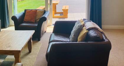 3 Bedroomed House With View of Kenmare Bay Estuary