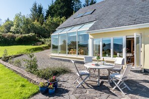 House - A Split-level Spacious Home With sea Mountain Views (Greenane)