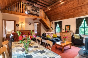 House | 2 bedrooms - 2 Bedroomed Cottage Steps From Kenmare Town (Kenmare)