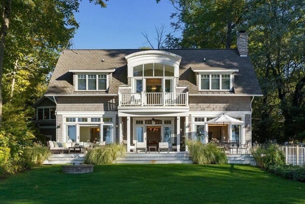 Lakefront Home with Private Beach & Sunset Views; Hot tub & Pool