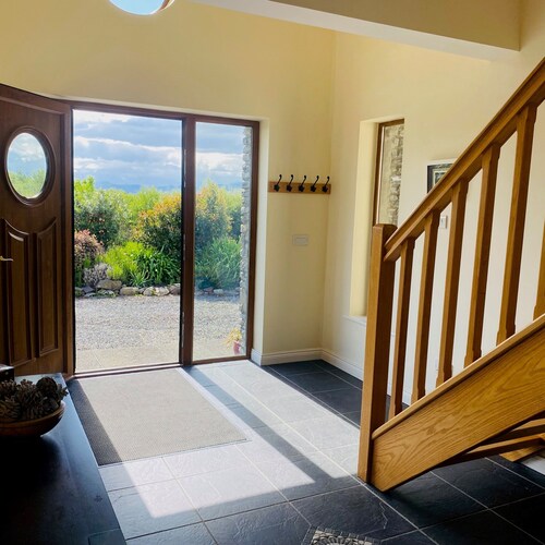 3 Bedroom Home 15 Mins Drive From Kenmare Town