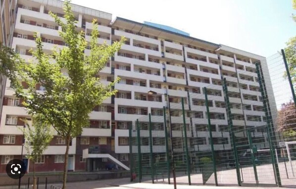 Exterior - Spacious Flat in Very Central Location, Ideal for Sightseeing, (London)