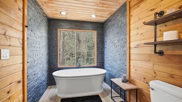 Cabin, Multiple Beds, Hot Tub, Mountain View (Bear Track Falls) | Bathroom | Hair dryer, towels