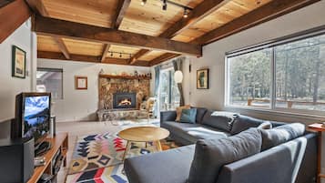 Cabin, Multiple Beds, Patio, Mountain View (Christmas Valley Chalet) | Living area | 42-inch flat-screen TV with digital channels, fireplace