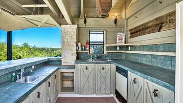 House, Multiple Beds, Pool Access, Pool View (Paleface Lake Dreams) | Private kitchen | Fridge, microwave, oven, stovetop