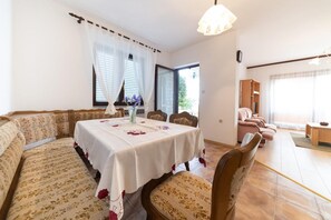 House, Smoking | 2 bedrooms - Holiday Houses, Villas Villa Petar 1 - 10m From sea (Zadar)