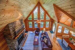 Interior - Three Winds Retreat (Blue Ridge)