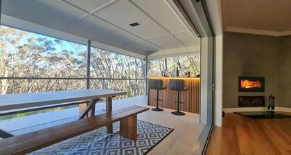Welcome to Your Luxurious Blue Mountains Retreat in Leura