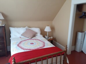 4 bedrooms, free WiFi, bed sheets