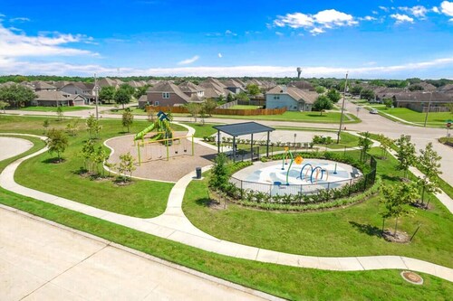 Home In The Heart Of Alvin!