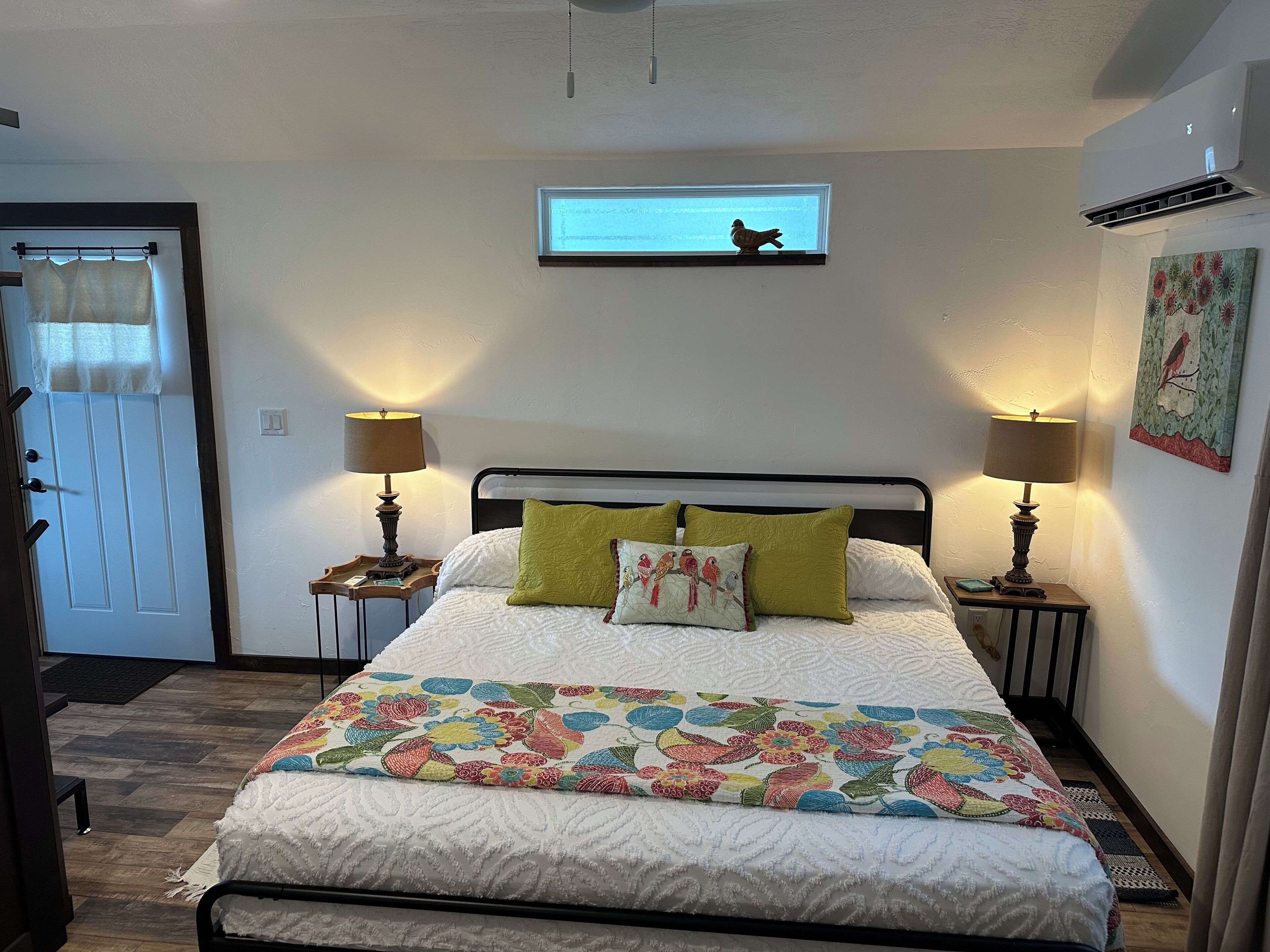 1 bedroom, desk, free WiFi, bed sheets