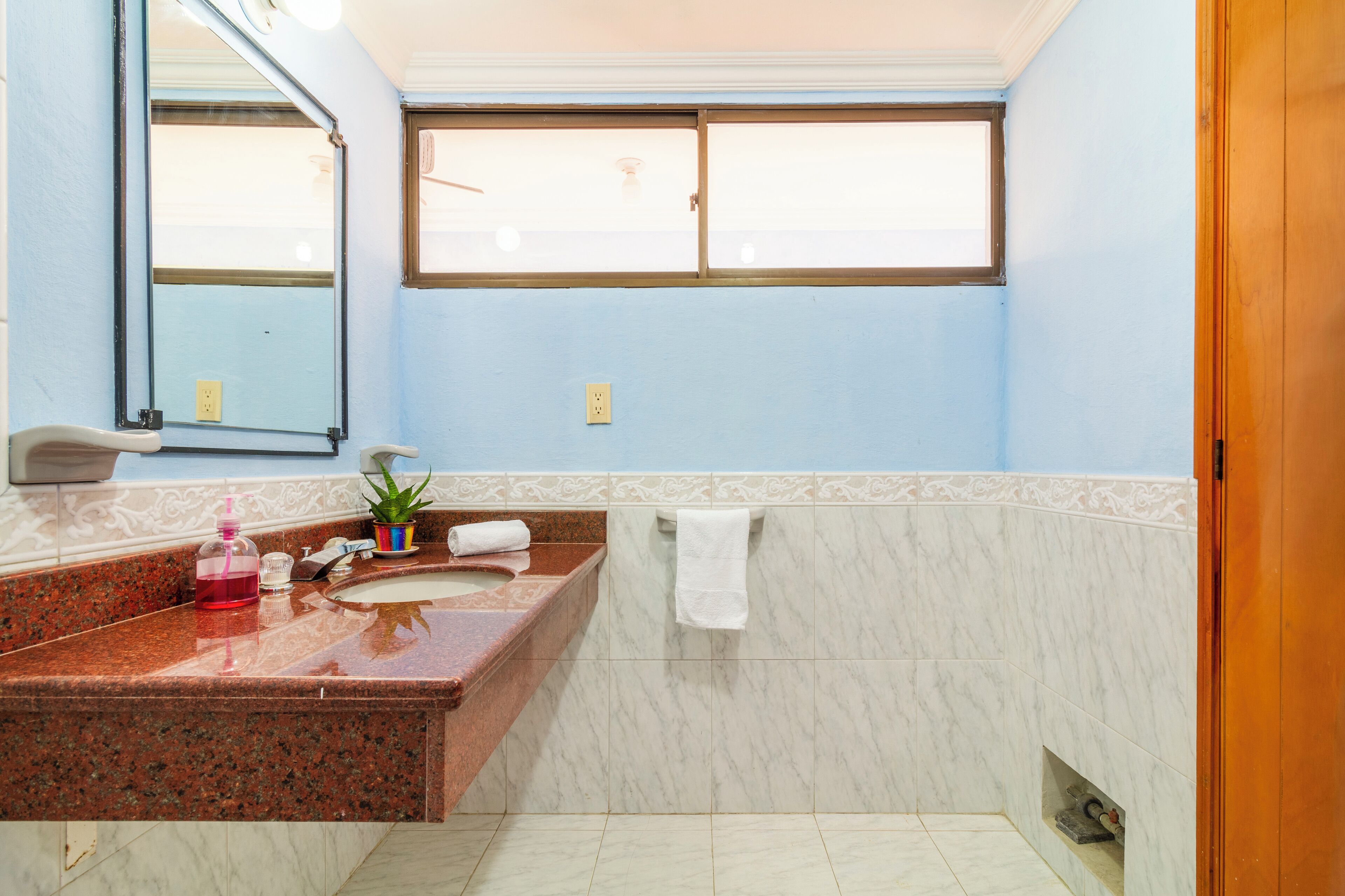 Foto - Hostal Cartagonova - Habitaciones privadas y amplias cerca a zonas turísticas