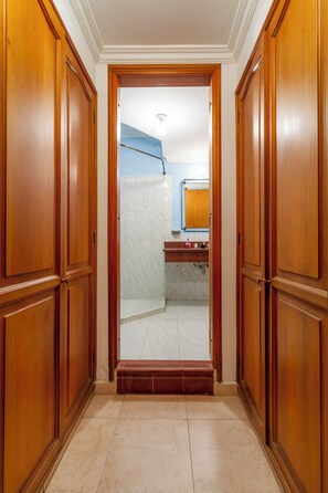 Deluxe kamer | Een strijkplank/strijkijzer, gratis wifi, beddengoed