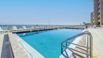 Alberca al aire libre