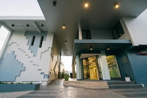 Exterior - ABIZZ Hotel KwanPhayao (Phayao)