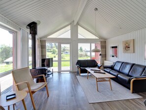 Tv, pejs, dvd-afspiller