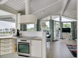 Fridge, microwave, dishwasher, cookware/dishes/utensils
