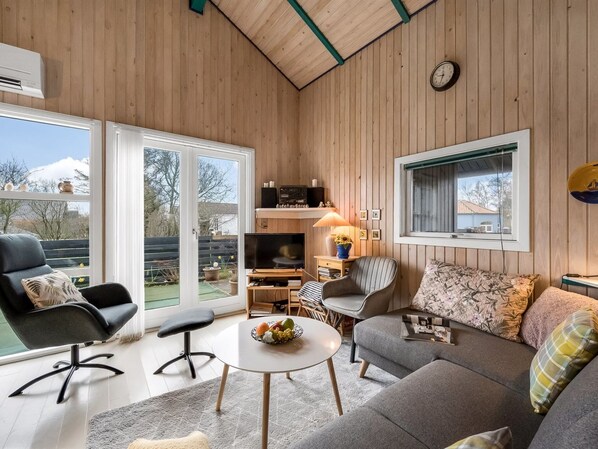 Téléviseur, foyer, lecteur de DVD