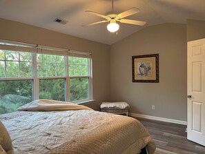 4 Schlafzimmer, Bügeleisen/Bügelbrett, kostenloses WLAN, Bettwäsche
