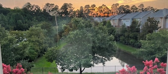Amazing location Cary,Morrisville,Apex downtown.Close to RDU,RTP,Shopping Center