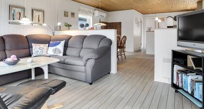 "Blek" - 300m from the sea by Interhome